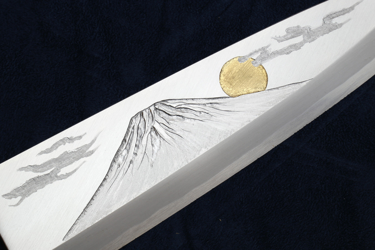 Deba fish fillet knife, white blade with gray texture and gold seal, wood handle