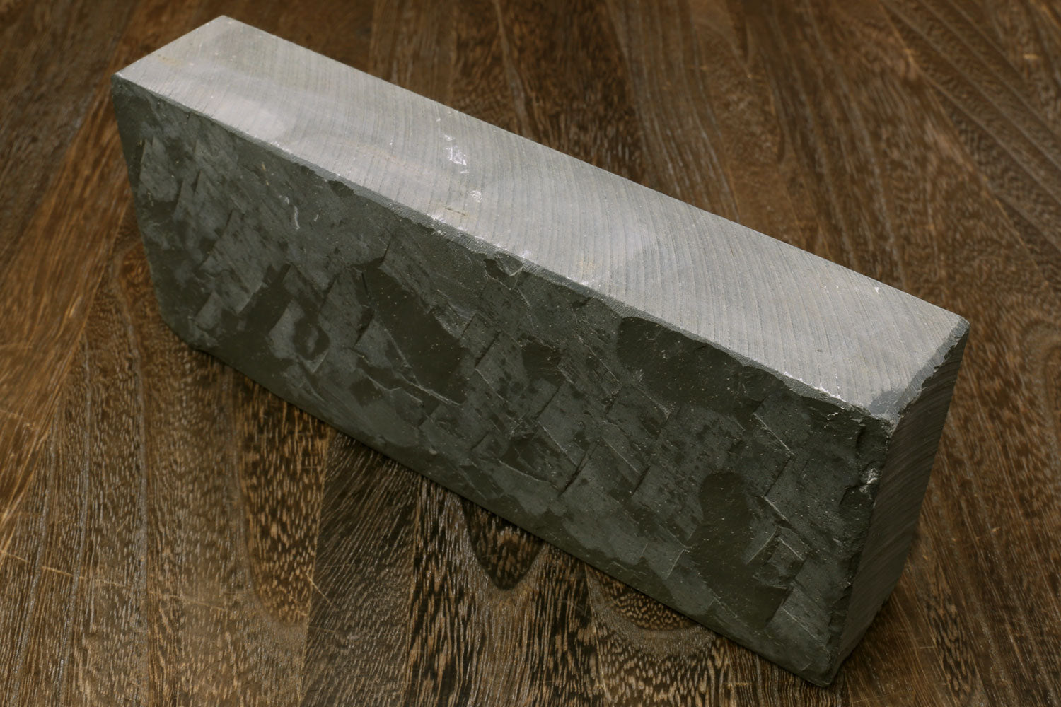 Natural sharpening whetstone block, dark green with light top surface