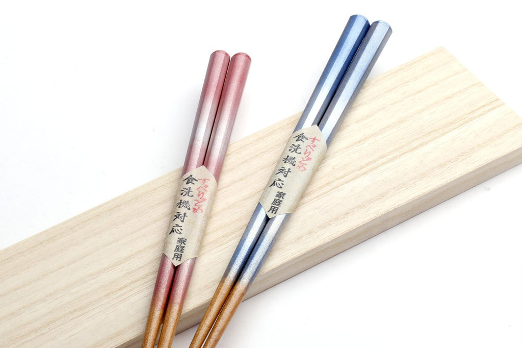 Sakura chopsticks set with pink and light-blue striped wooden chopsticks