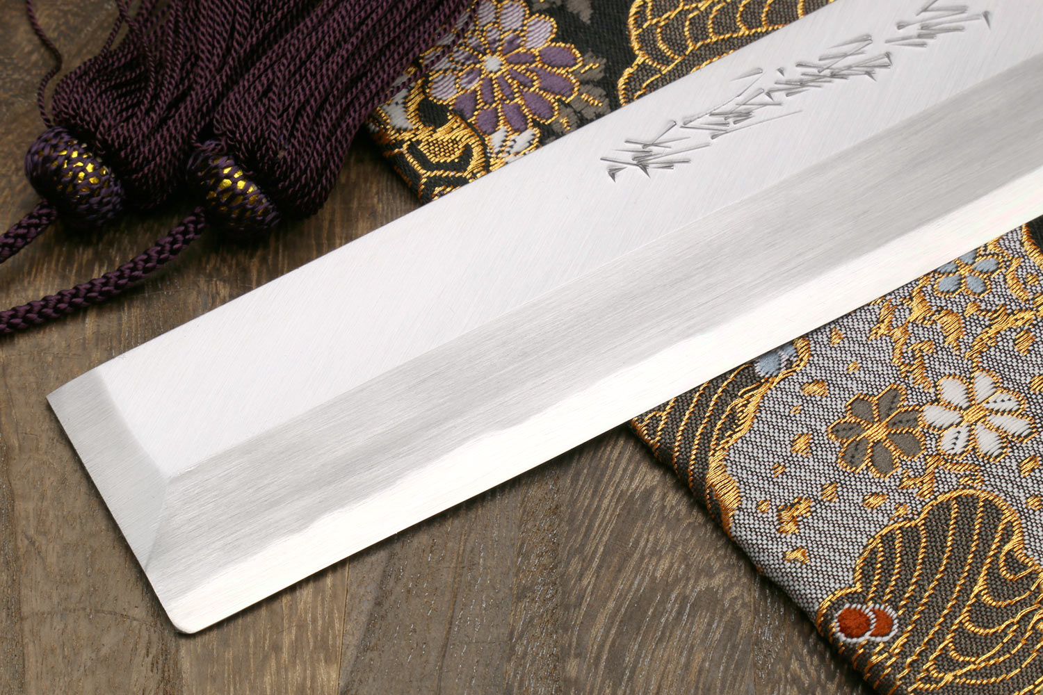 White steel vegetable knife blade with decorative spine etching